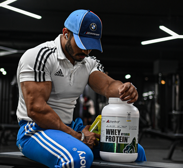 bodybuilder with silverback nutrition hybrid whey protein