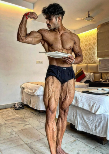 nitin kumar silverback nutrition athlete showing his gain